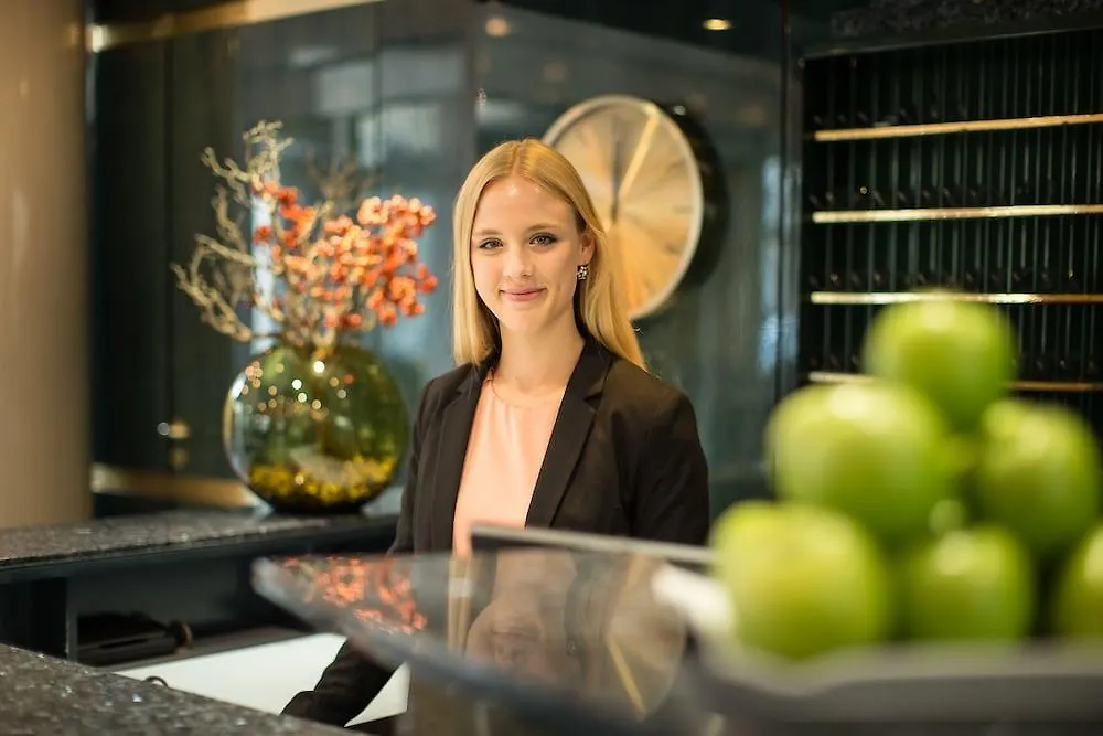 Das Carls Hotel Dusseldorf
